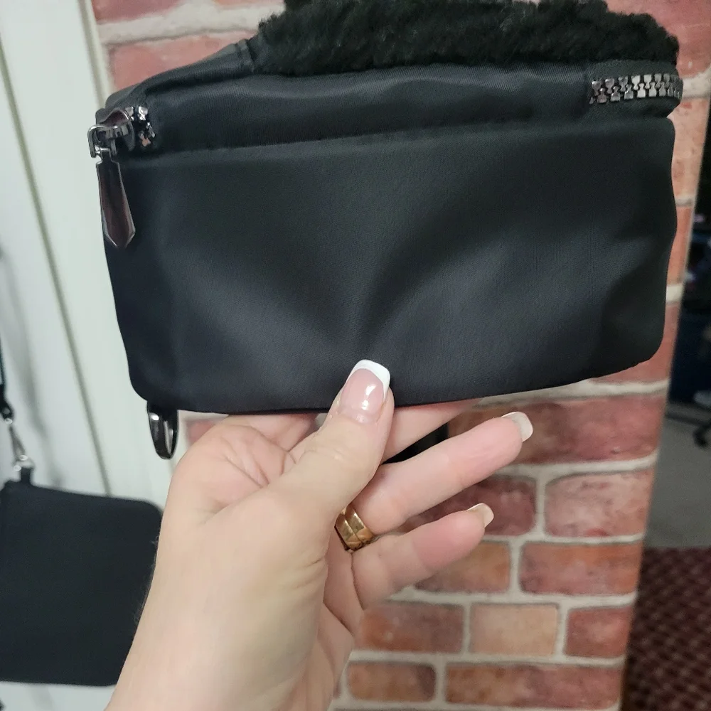 House of Harlow sherpa style accent crossbody pouch bag purse. NWT BLACK